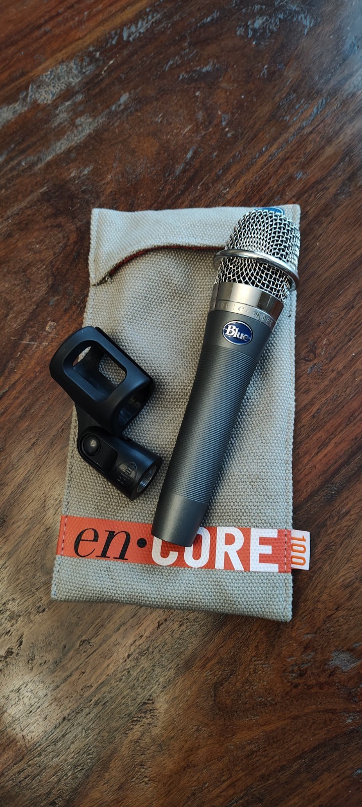 Blue enCore 100 Handheld Microphone Wired XLR with Mounting Plate & Pouch