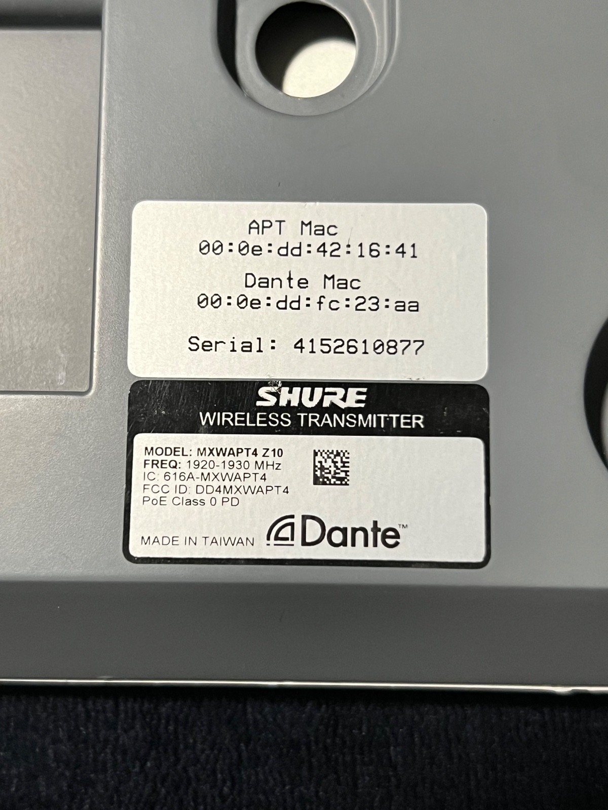 Excellent Condition Shure MXWAPT4 Z10 4-Channel Access Point Transceiver + Mount