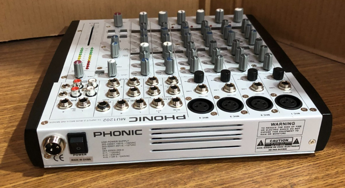 Shure SLX 4 Wireless Systems – Audio Technica ATR2100x-USB Microphone Mixer Lot