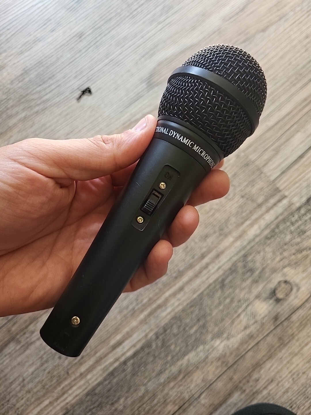 SoundTech Professional Audio STS-30 IMP 600 Unidirectional Dynamic Microphone