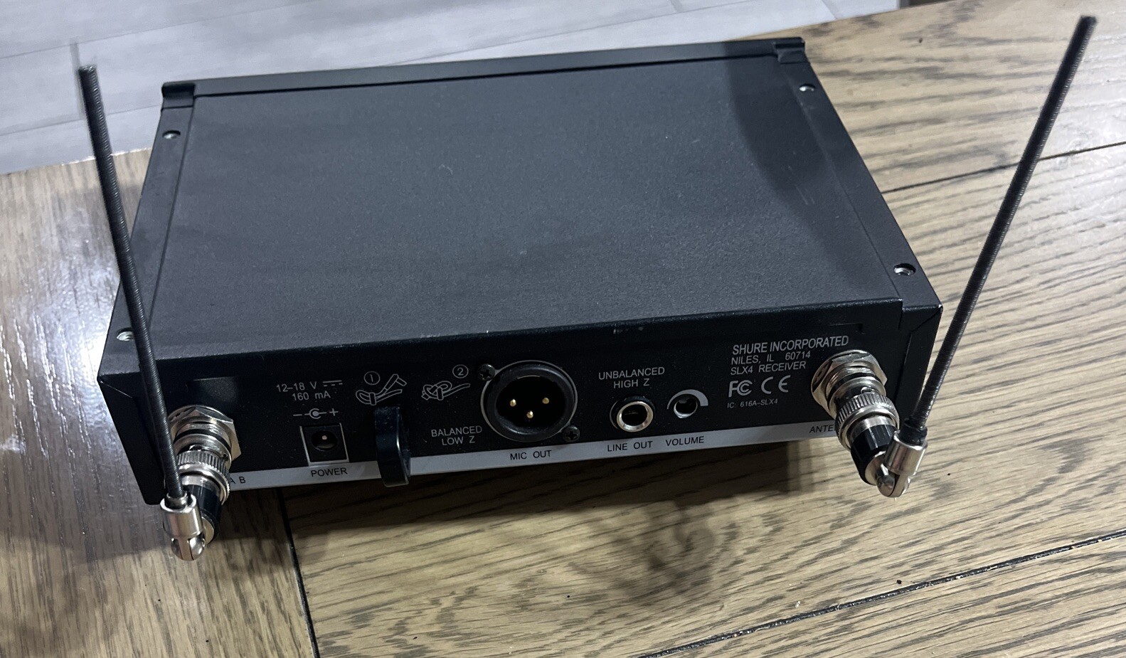 Shure SLX4 H5 518-542MHz Wireless Microphone Diversity Receiver w/o Power Supply