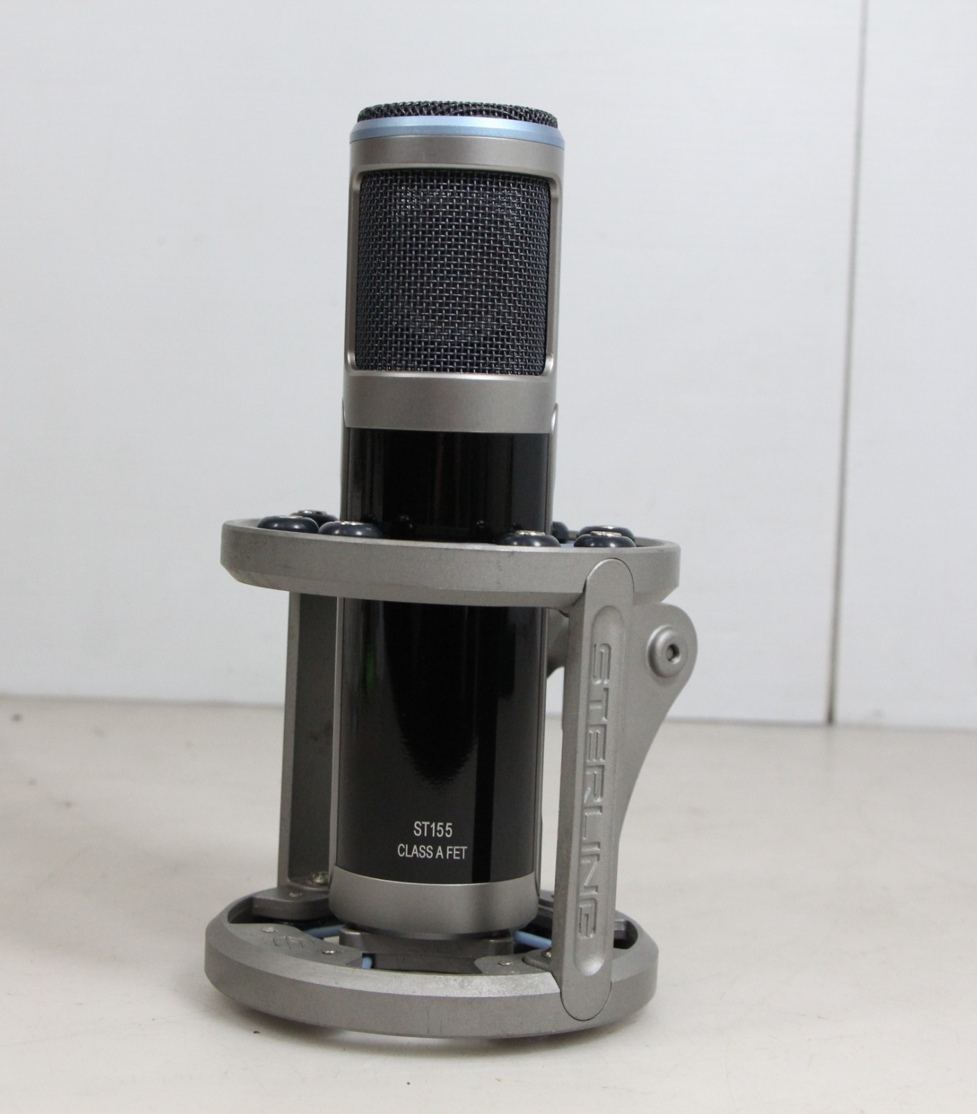Sterling Large Diaphragm Condenser Microphone w/ Shock Mount ST155