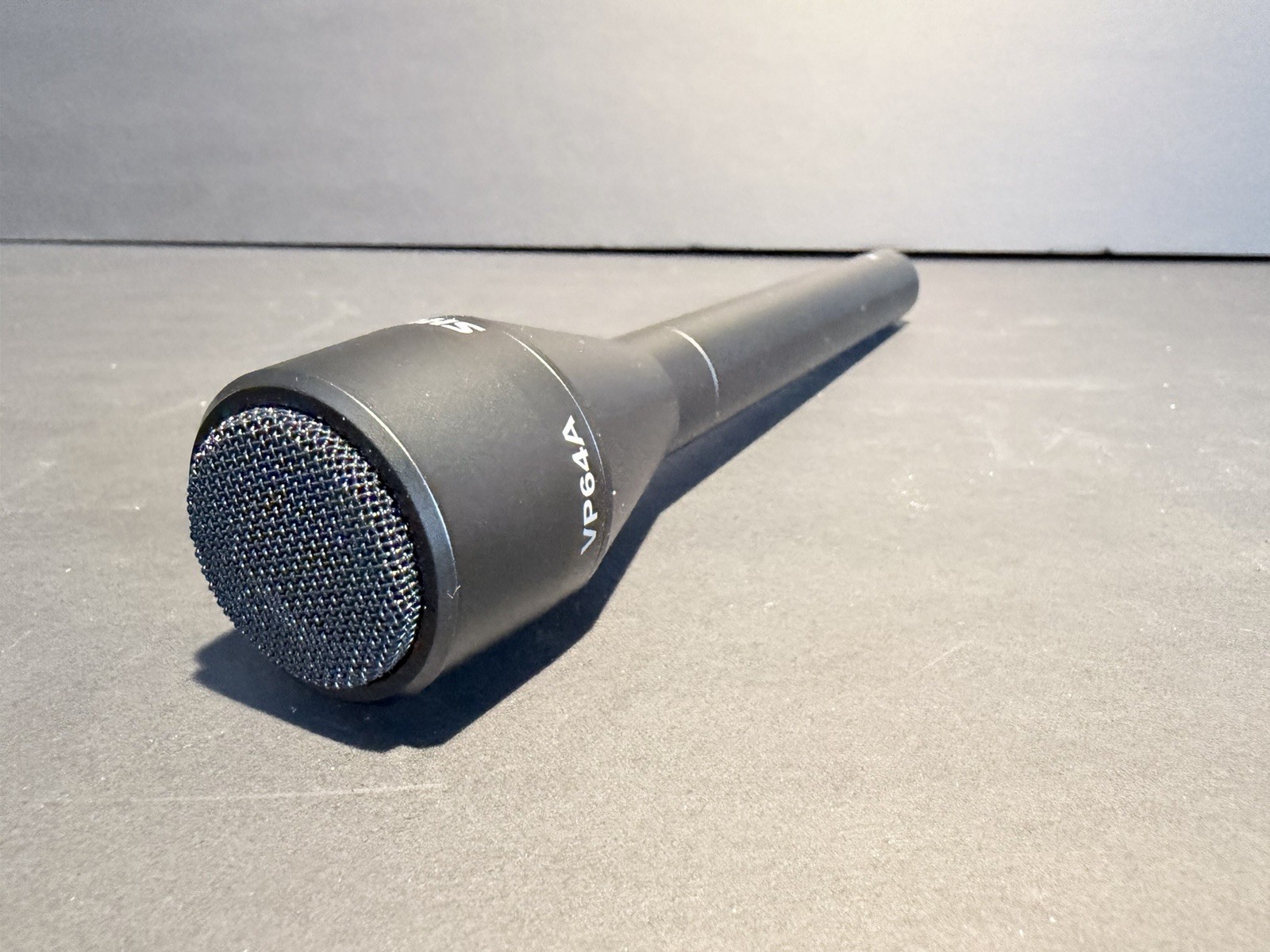 Shure VP64A Omnidirectional Handheld Microphone -Black