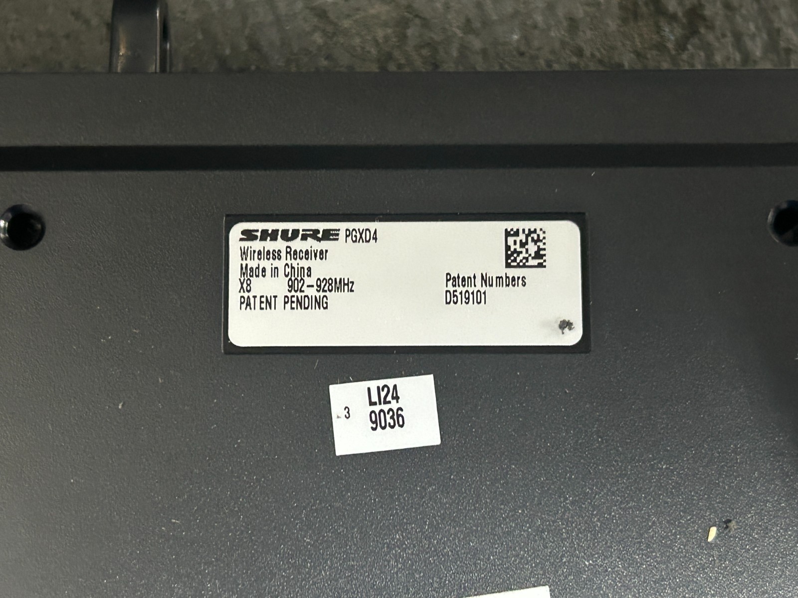 Shure PGXD4 Digital Wireless Receiver X8 Band 902-928 MHz with PGXD1 Transmitter