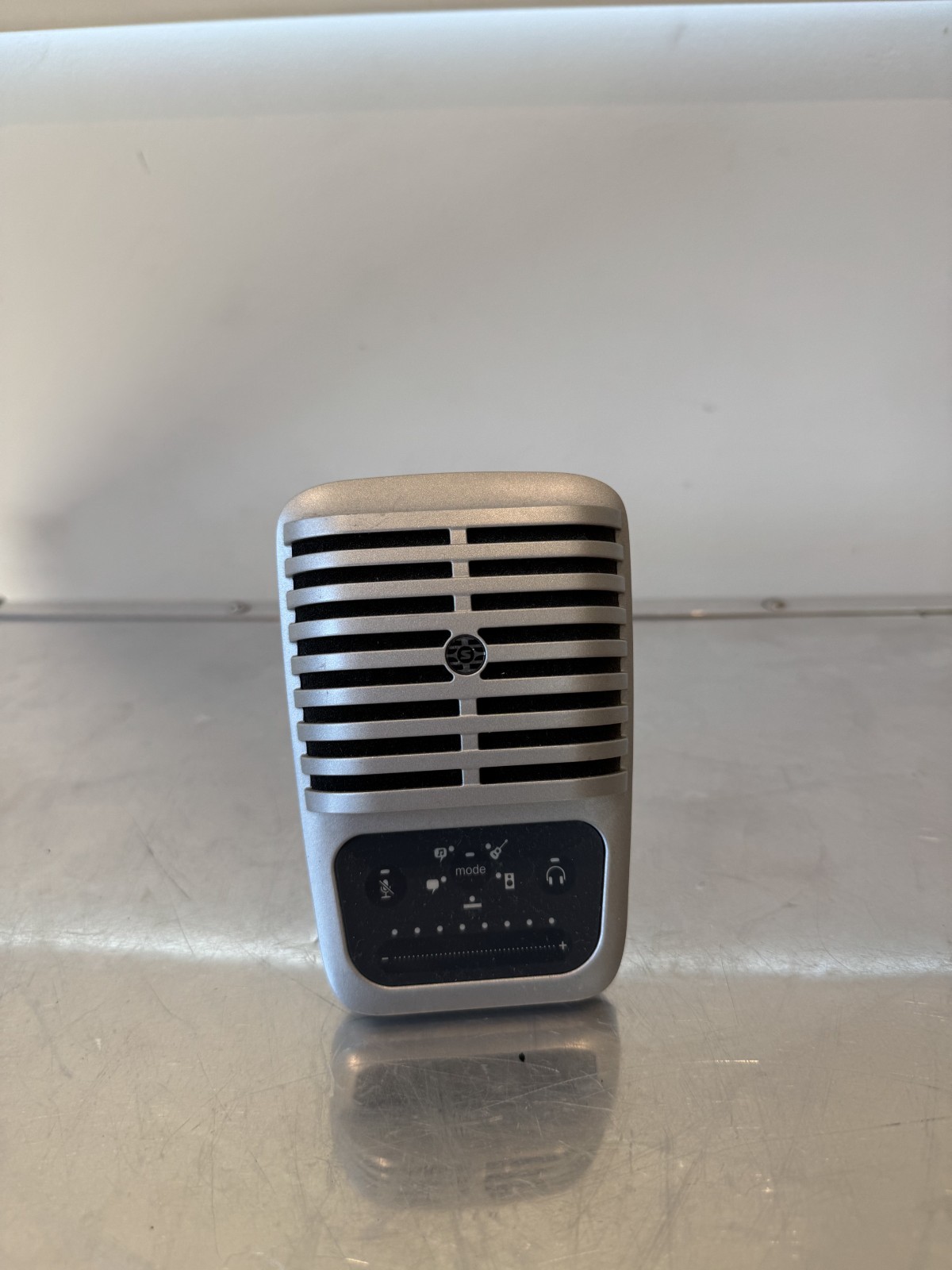 Shure MV51 Motiv Digital Large-Diaphragm Condenser Microphone
