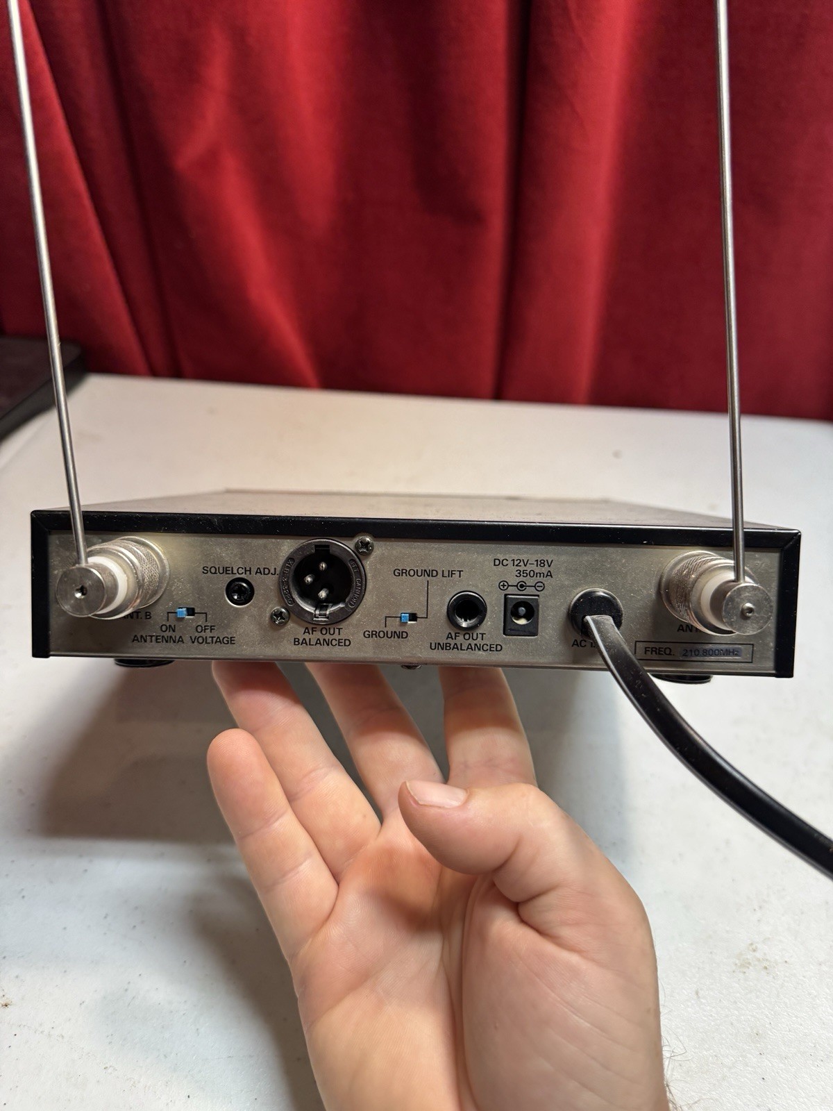 AUDIO-TECHNICA ATW-R12 VHF DIVERSITY RECEIVER