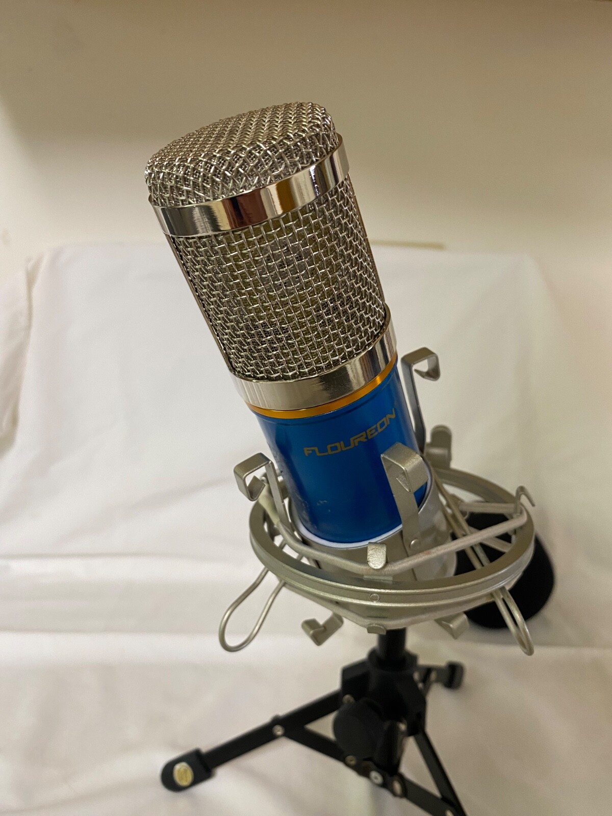 Floureon BM-800 Studio Condenser Broadcast Microphone + Stand
