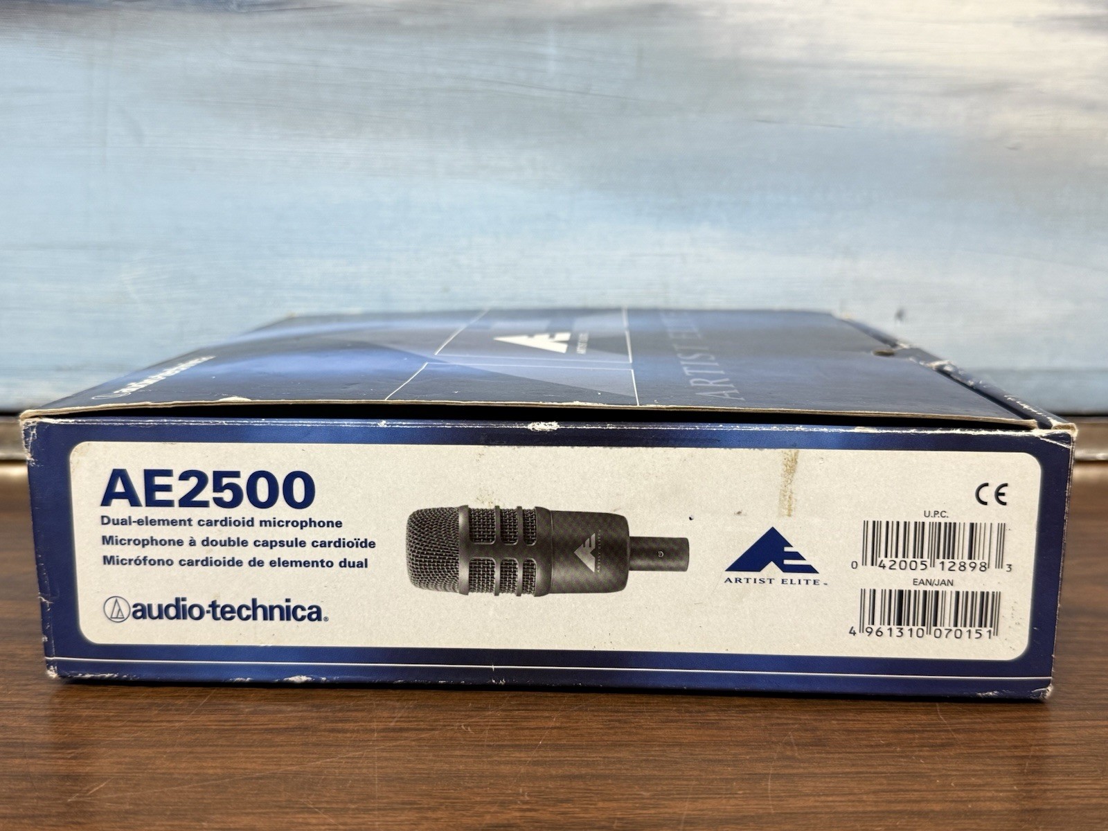 Audio-Technica AE2500 Cardioid condenser and dynamic dual-element. Bass Drum Mic
