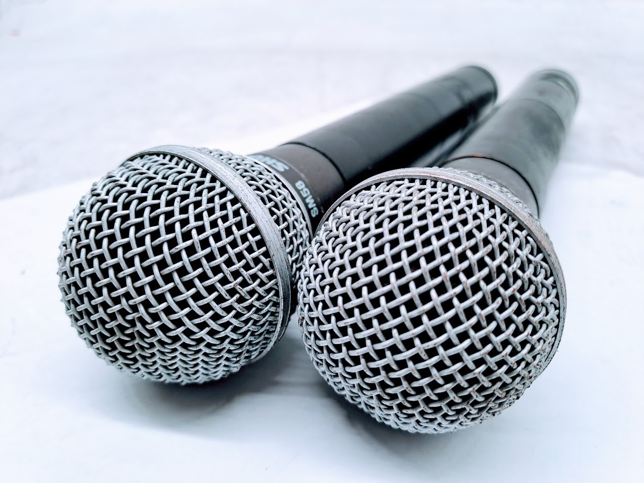 Lot of 2 Samson Handheld Wireless Microphone Model UH5 shure sm58