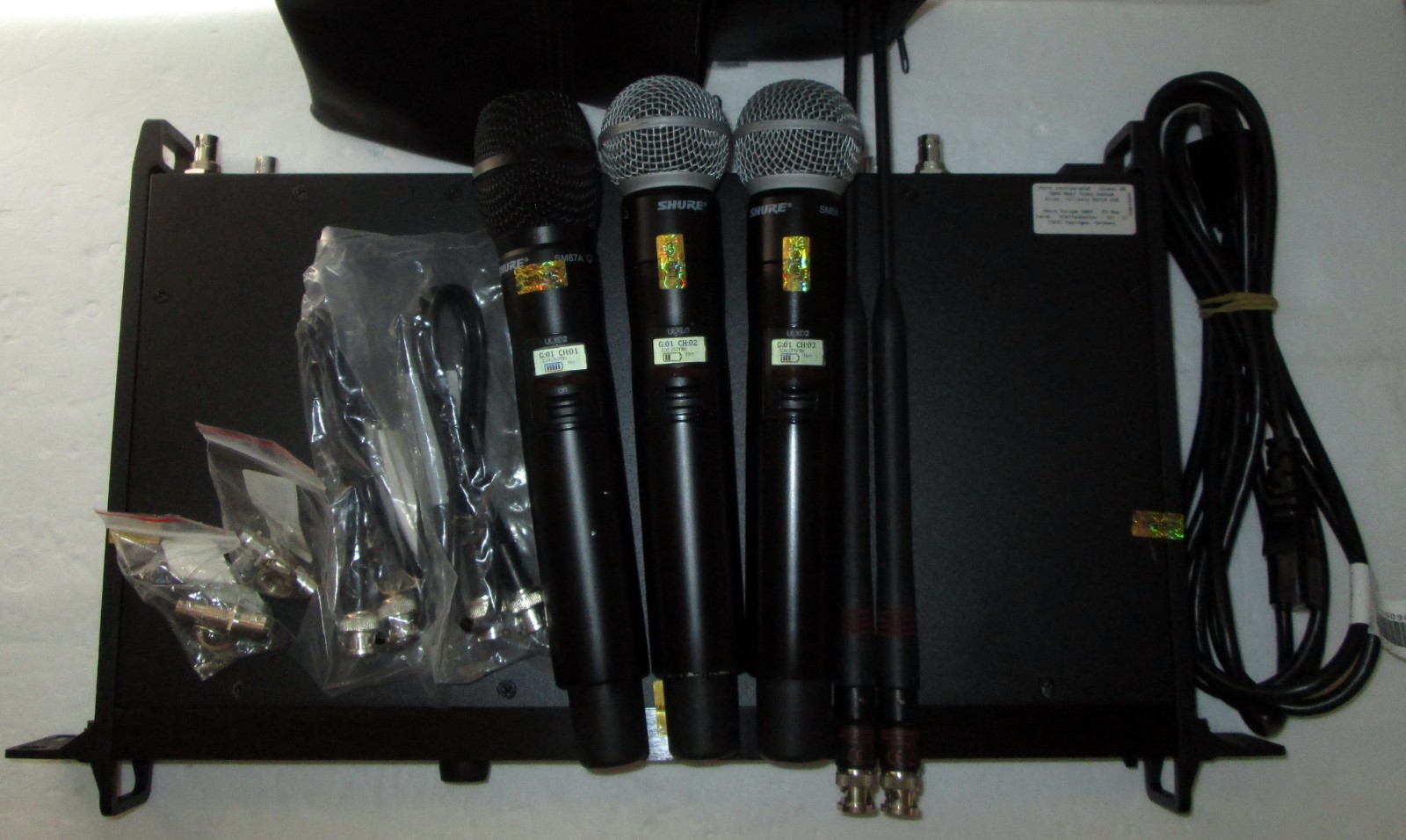 SHURE ULXD4Q-H50, 3 x ULXD2-H50 SM87A & SM58 Wireless Microphone & Receiver