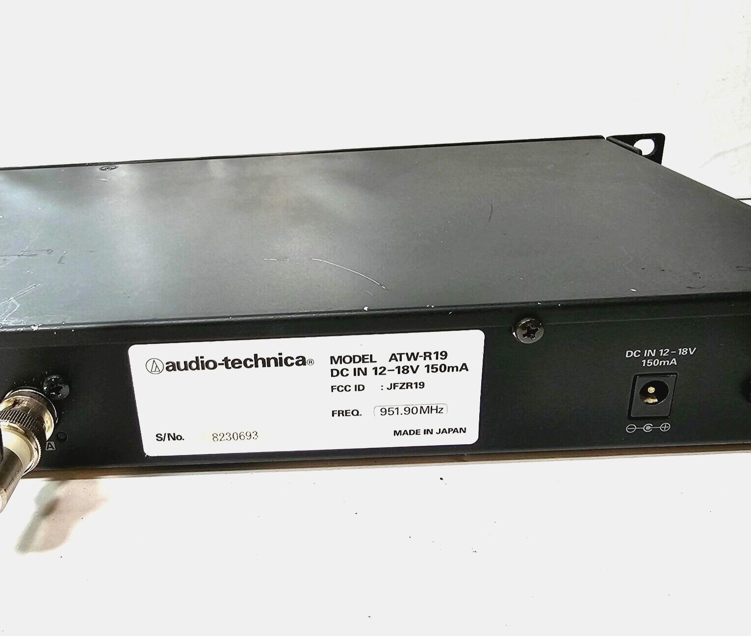 Audio Technica ATW-R19 UHF Diversity Receiver with Rackmount and Antenna –