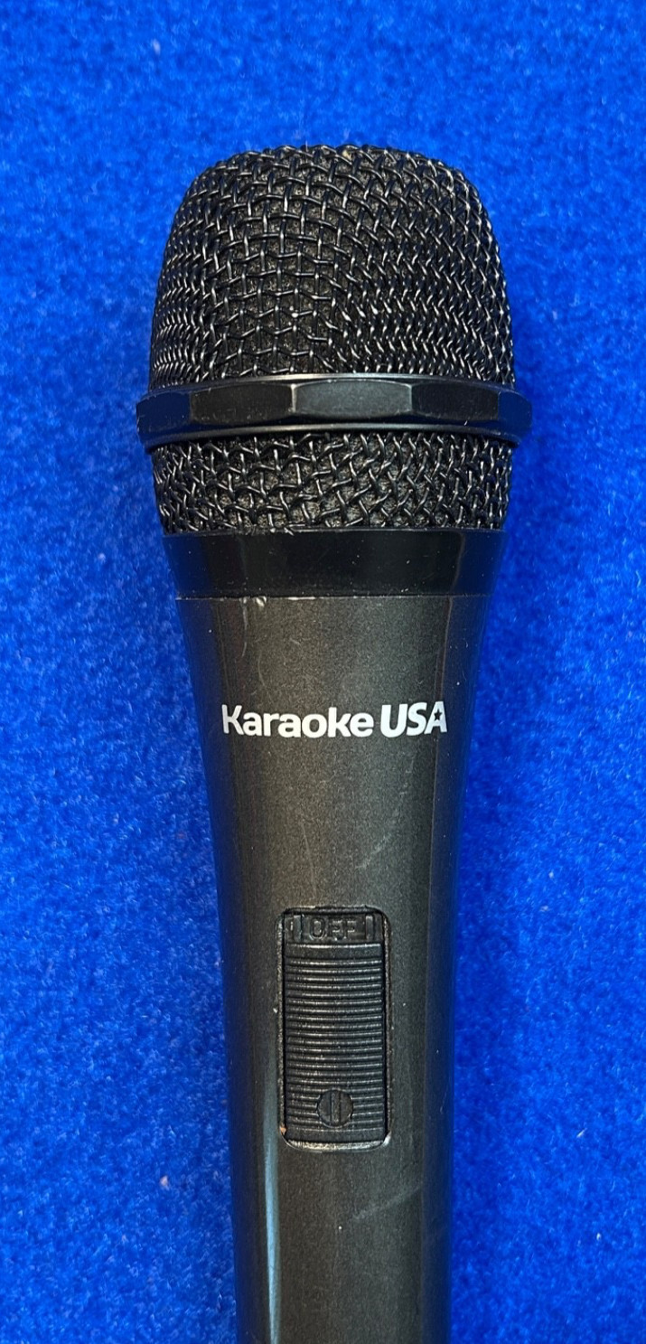 Wired Microphone/Mic by Karaoke USA, (Black) – Unidirectional Dynamic