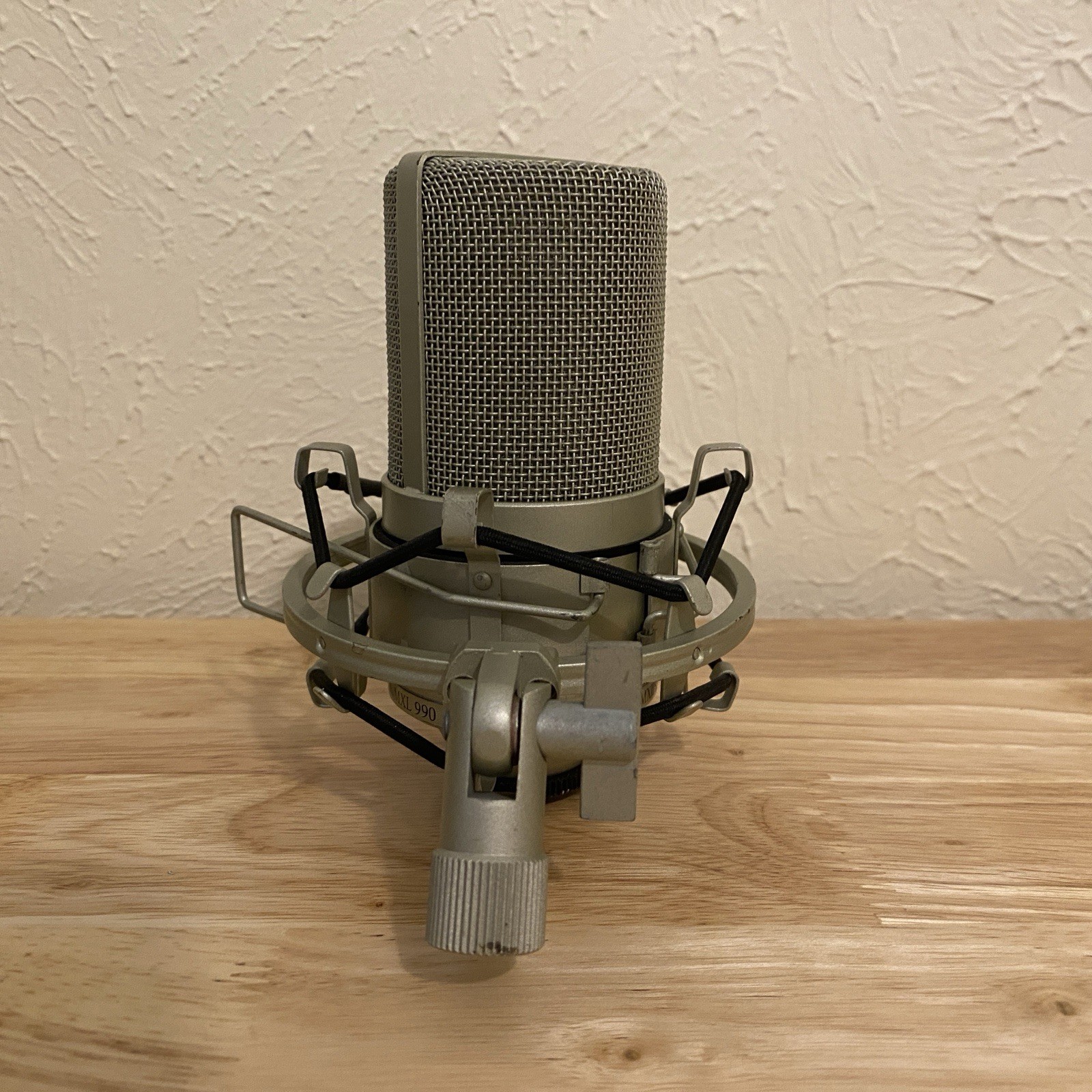 MXL 990 Condenser Wired XLR Professional Microphone Tested With Shock Mount