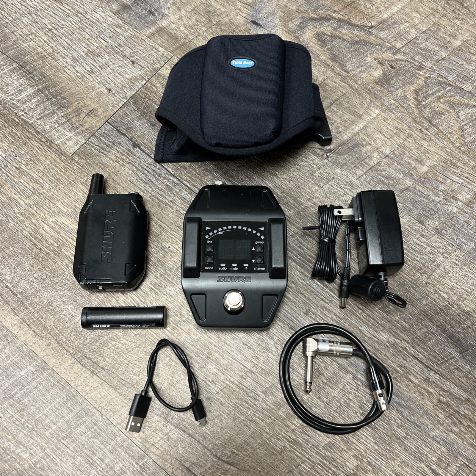 Shure GLXD16 Z2 Digital Wireless Guitar Pedal System