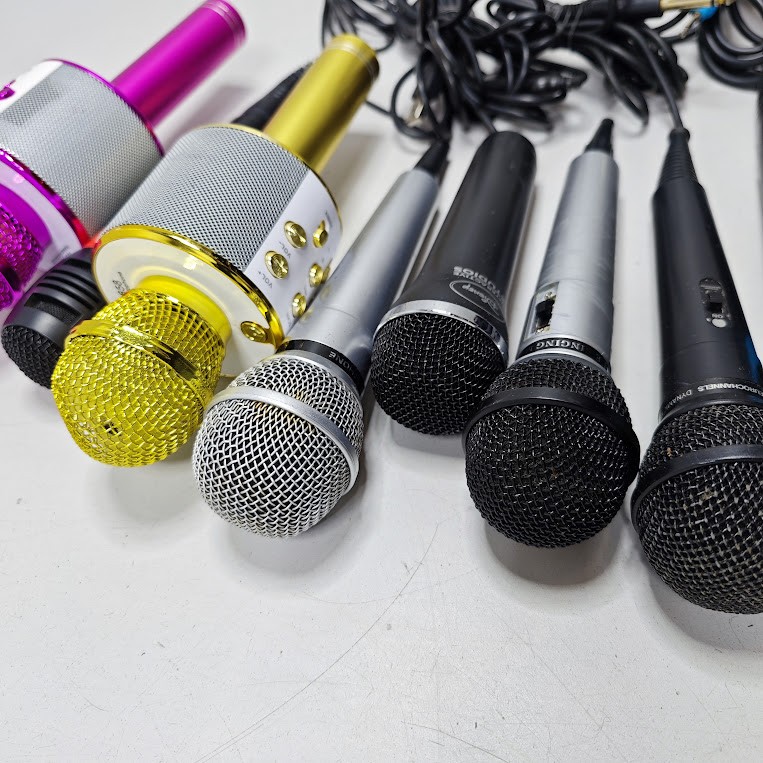 Lot of 10 Microphones – Untested, Signs of Use, Various Models