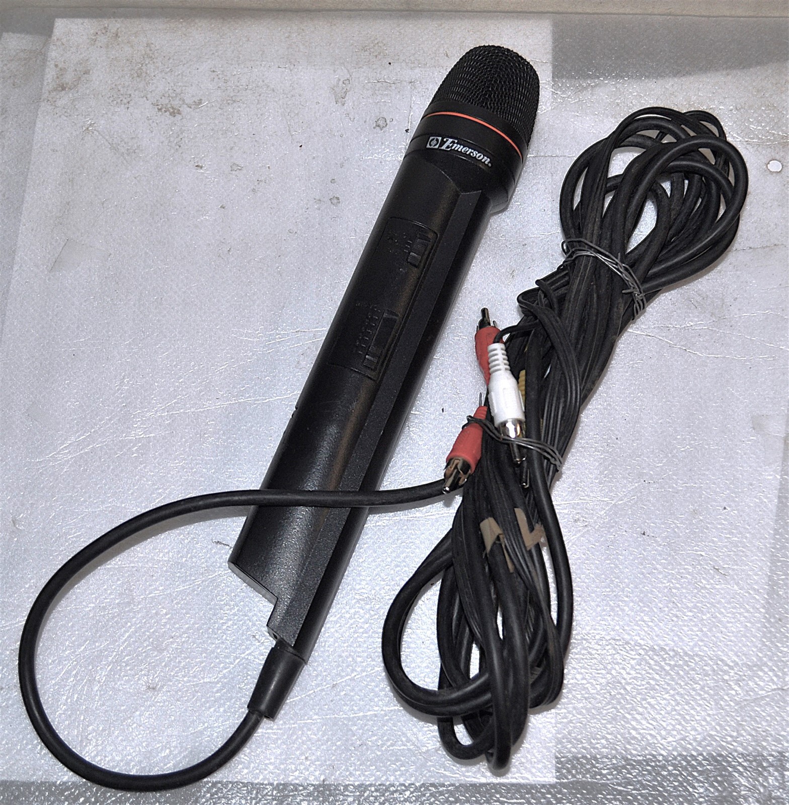 VINTAGE EMERSON KARAOKE WIRED MICROPHONE GOOD COMMERCIAL SURPLUS