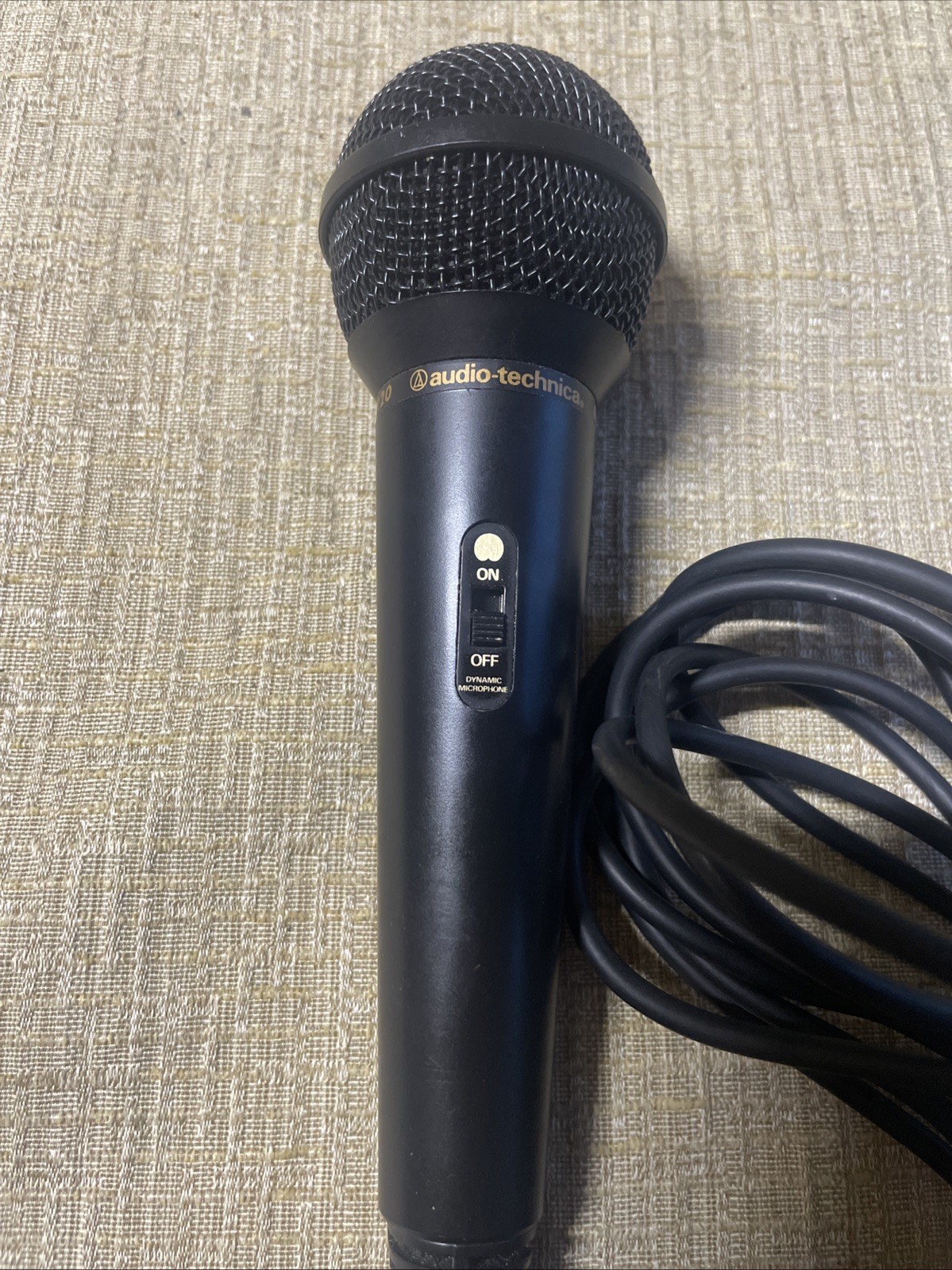Audio-Technica Cardioid Dynamic Vocal/Instrument Microphone ATR20