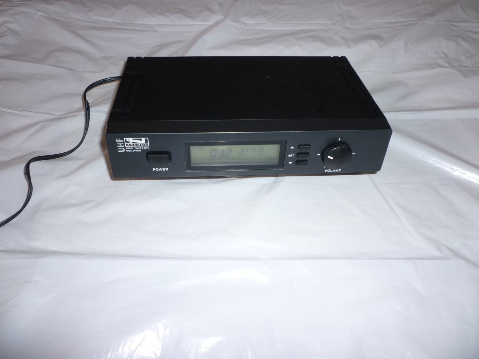 ANCHOR UHF RECEIVER 540-570 MHZ