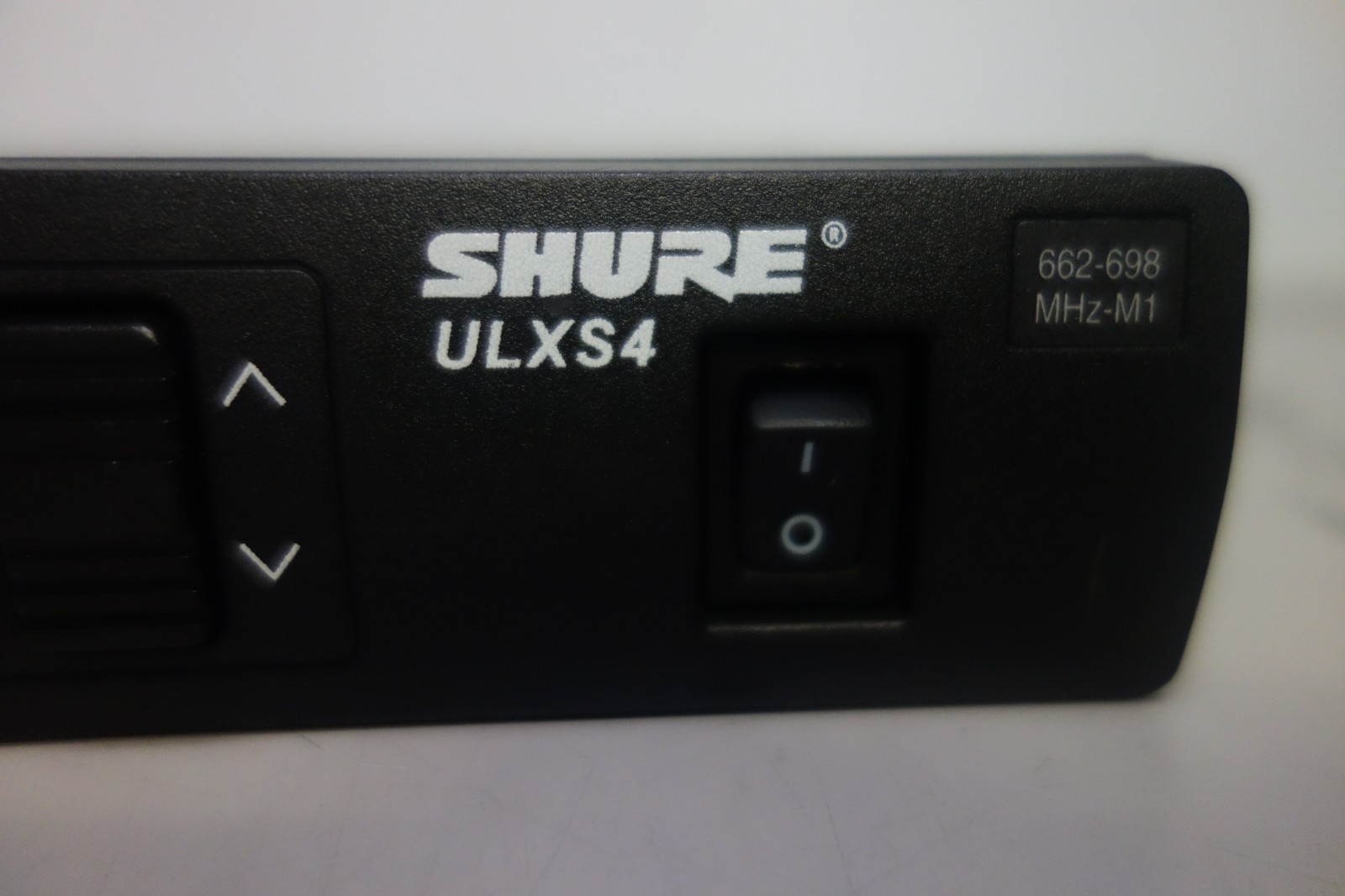 Shure ULXS4 662-698 MHz-M1 Wireless Microphone Receiver