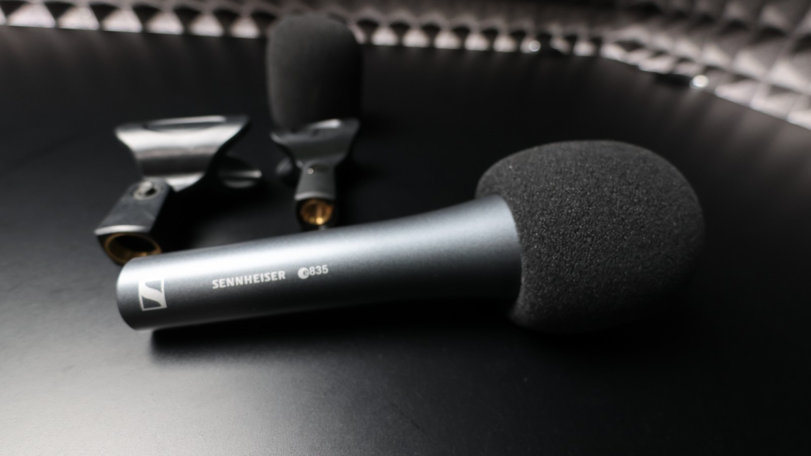 Sennheiser E835 Dynamic Cardioid Vocal Microphone – Tested – Foam Windscreen