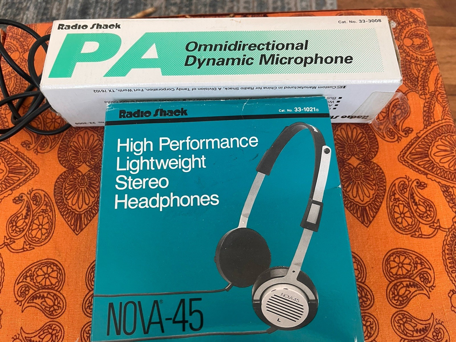 VTG Pair Stereo Headphones & Radio Shack Omnidirectional Dynamic Microphone