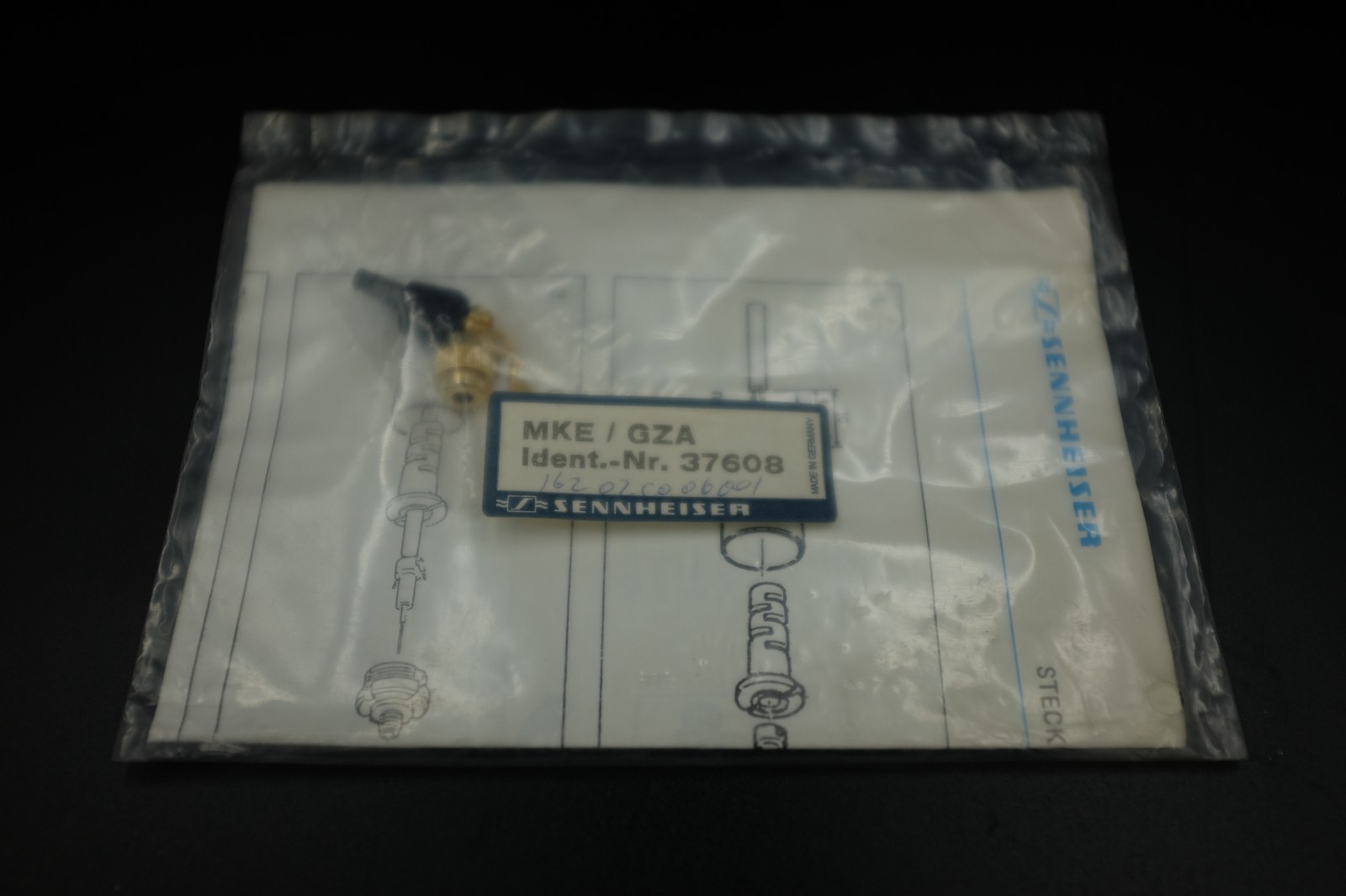 SENNHEISER MIKRO DOT B + K – STECKER MKE / GZA 37608 NEW /NOS