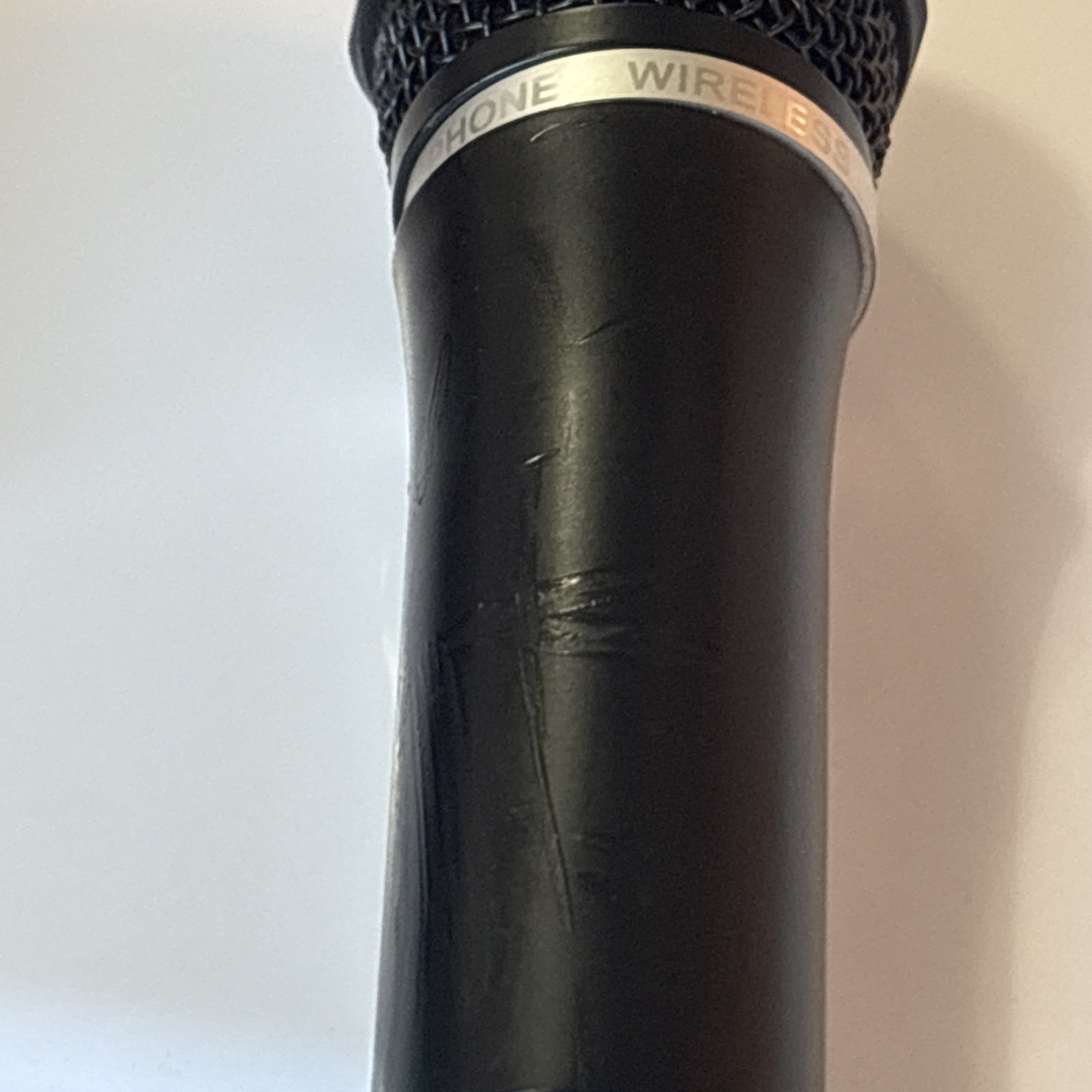 DEURA Wireless MICROPHONE Frequency 637.5 MHz Black W/ Mini LCD Screen