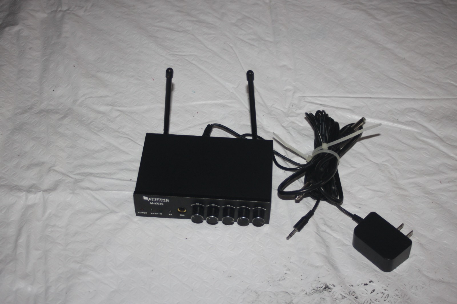 FIFINE UHF Dual Channel Wireless M-K036 Tested Working