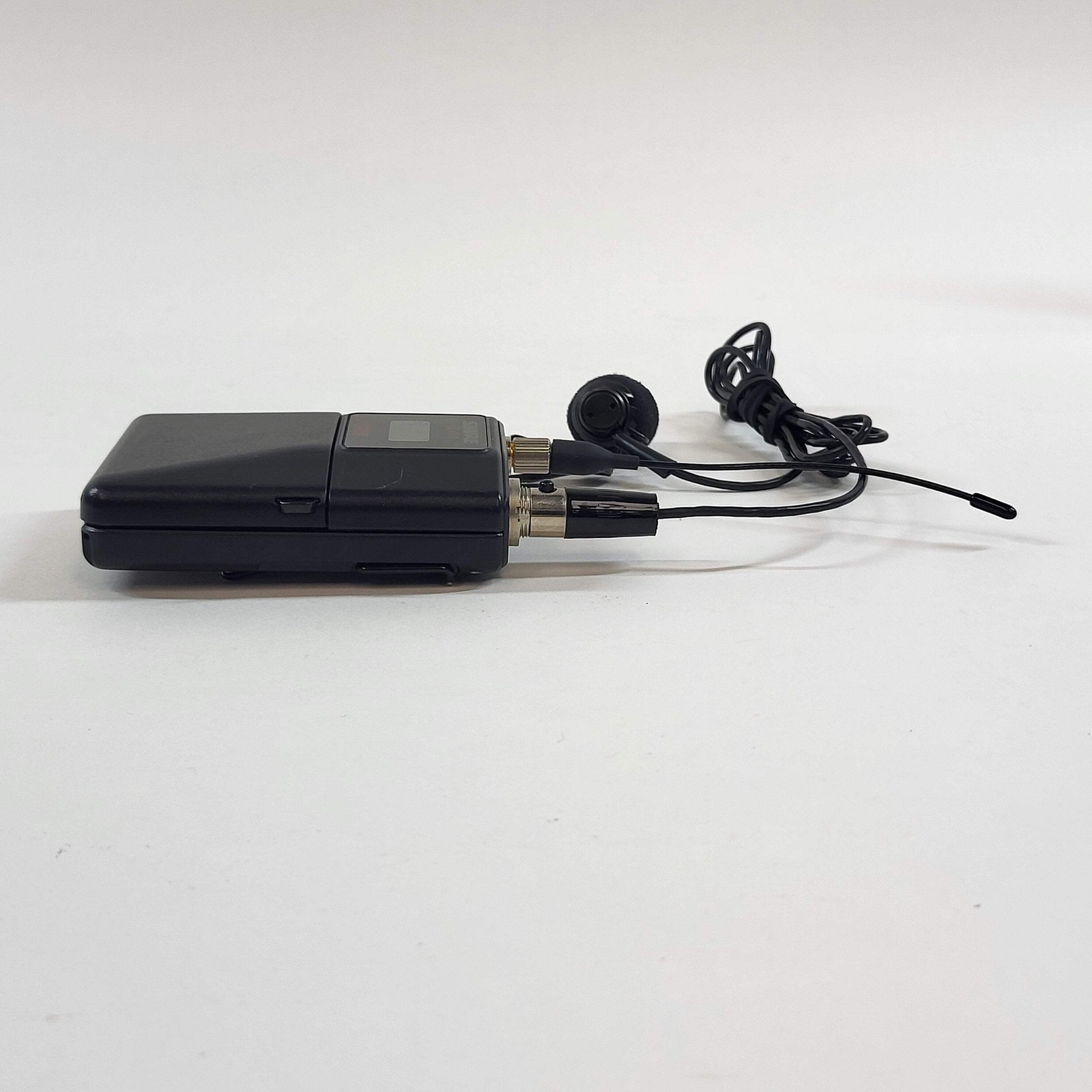 Shure QLXD1 572 – 616MHz Wireless Bodypack Transmitter QLXD1-J50A