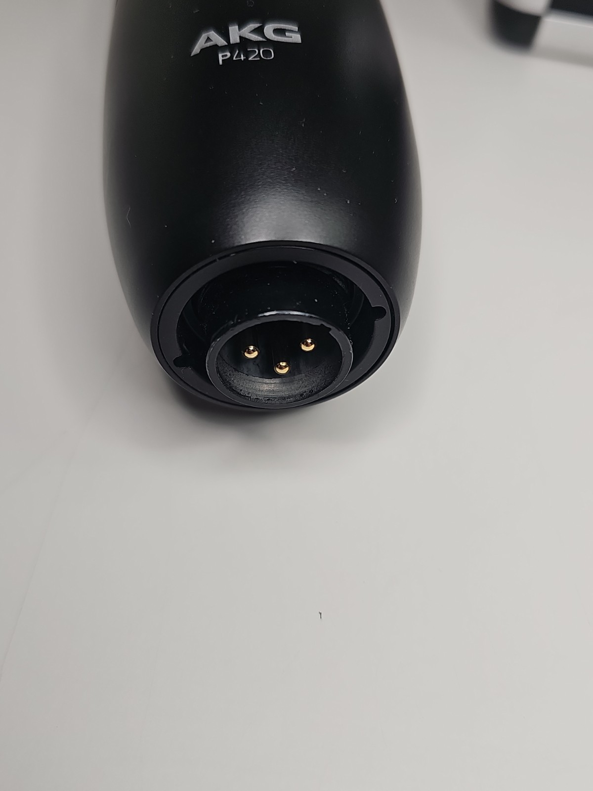 AKG P420 Large-Diaphragm Multi-Pattern Condenser Microphone w/ XLR Cable & Case