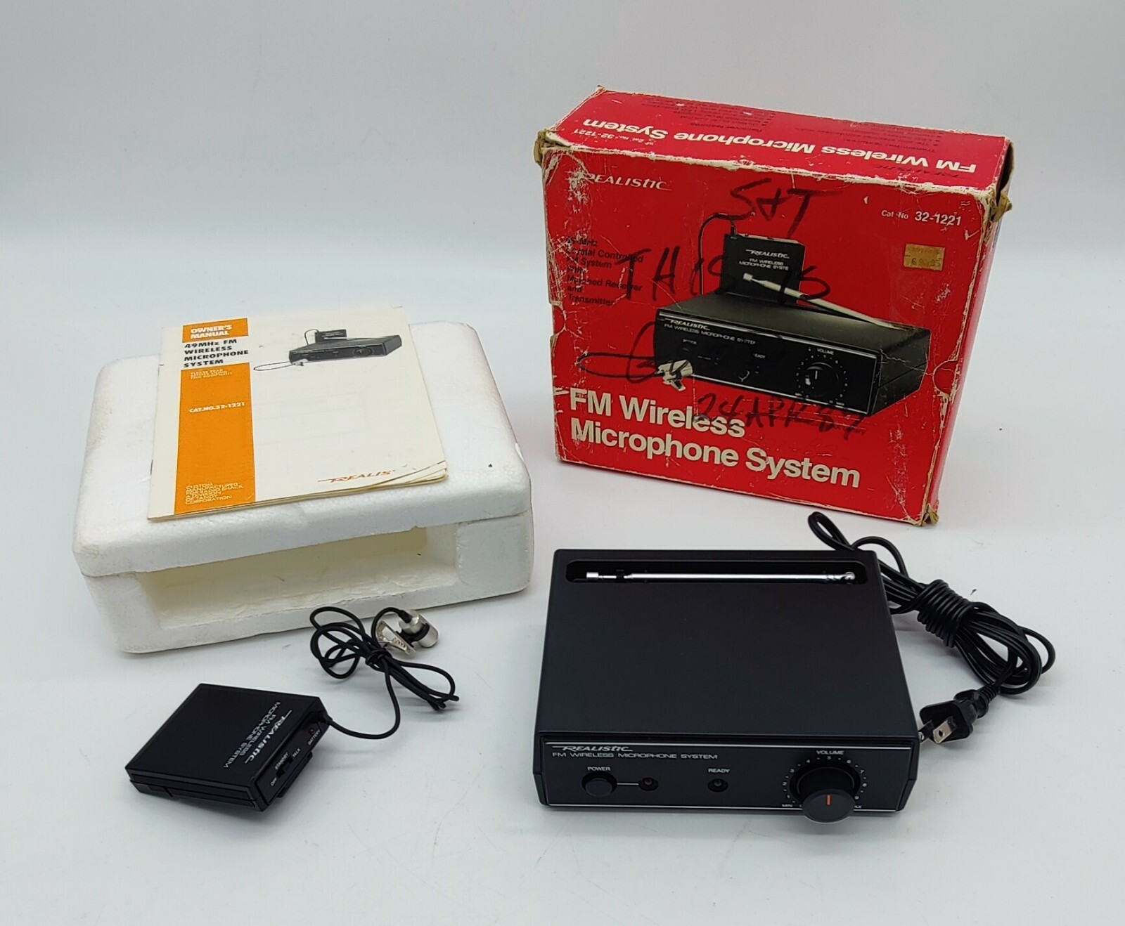 Radio Shack FM Wireless Microphone System 32-1221 – REALISTIC – Working – In Box