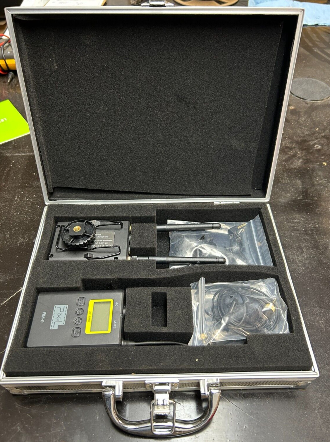 Pixel WM-9 Wireless Video Recording Microphone Tx/Rx 638-694 MHz