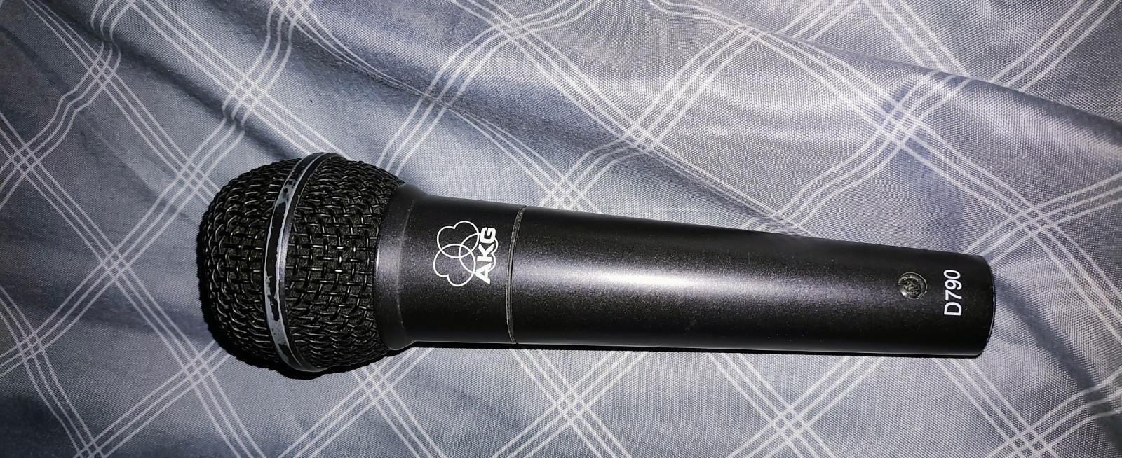 AKG D790 Handheld Vocal Microphone – Black