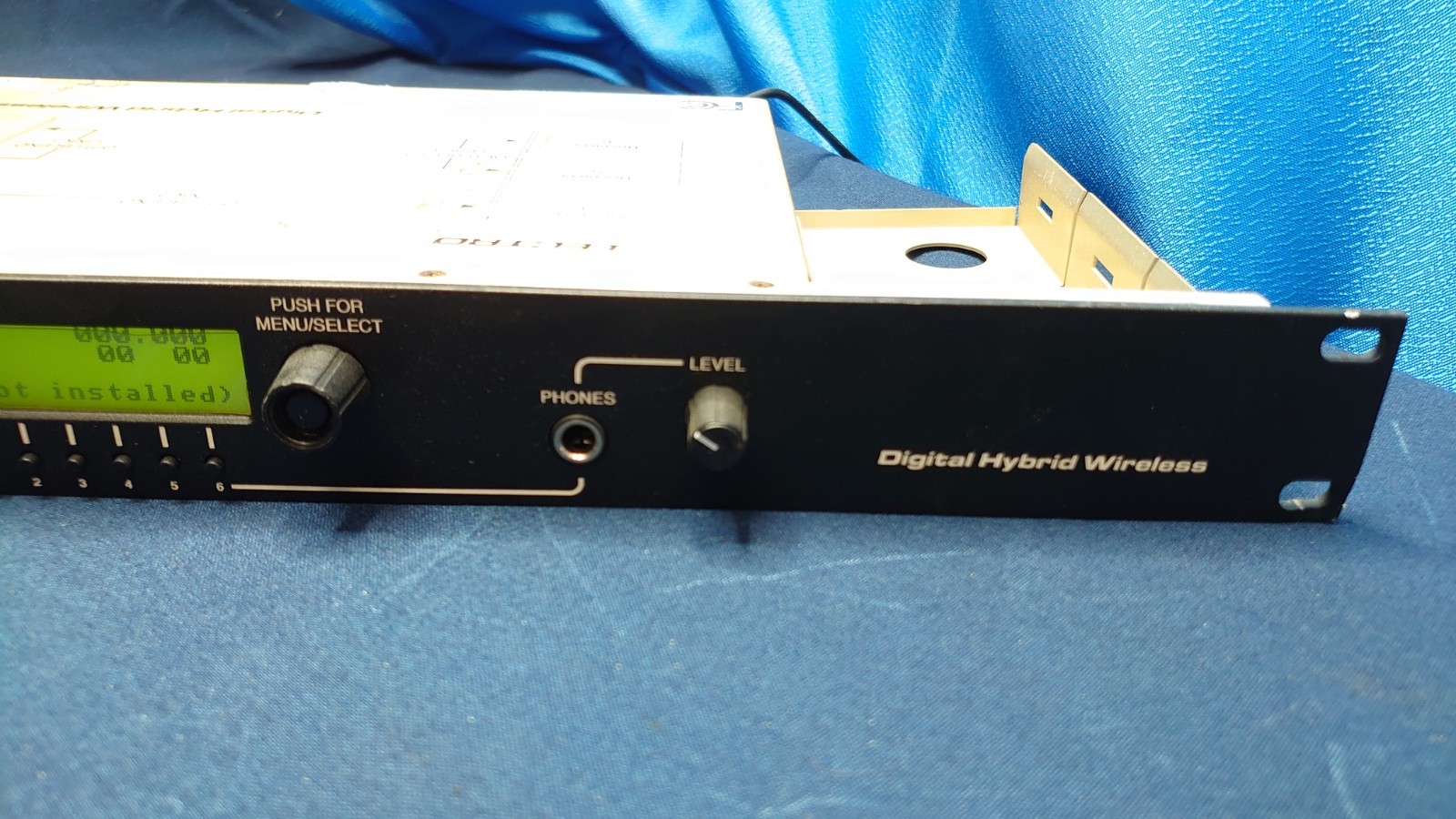 Lectrosonics VR Venue Receiver Wideband No Modules W/ power adapter