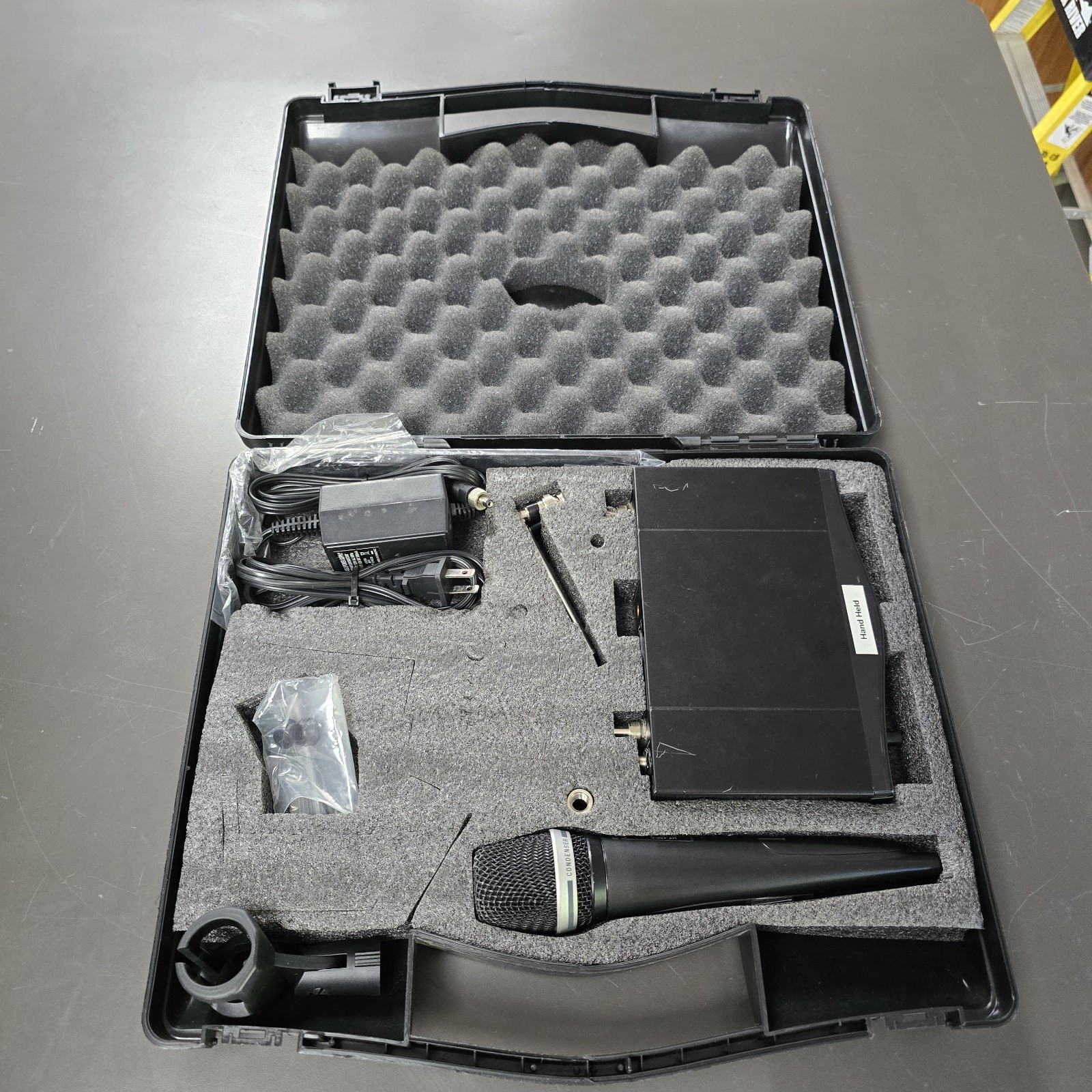 AKG HT450 / SR450 C5 Vocal Set Microphone Condenser And Receiver. TESTED