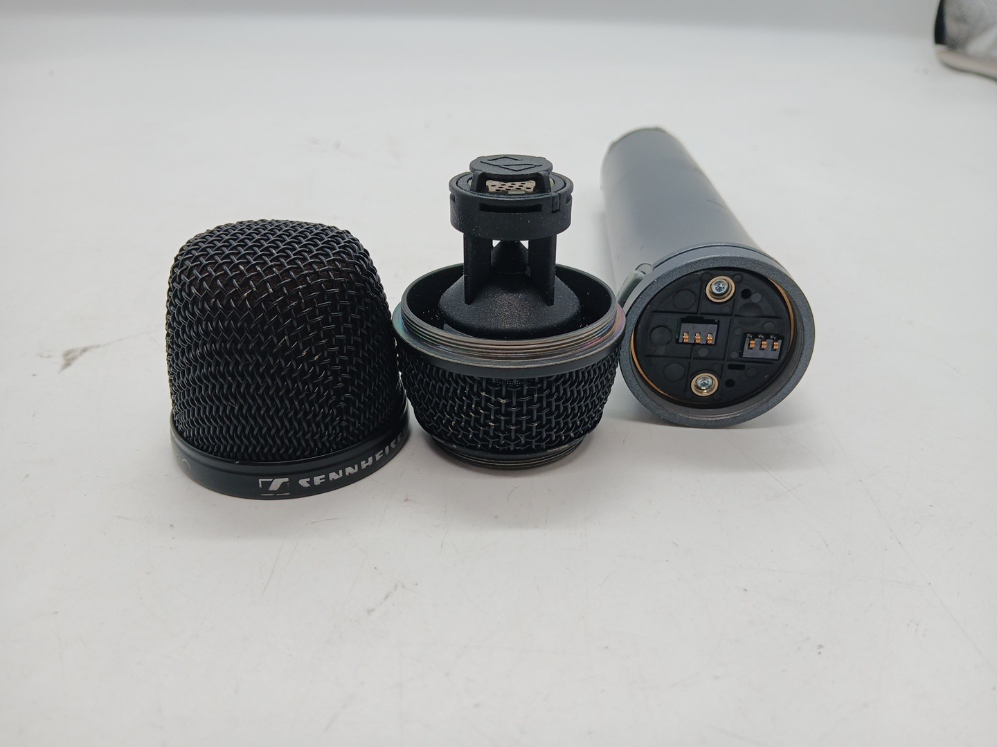 Sennheiser EW 300 G3 SKM300 W/ MME865 Head Transmitter A-Band 516-558MHz