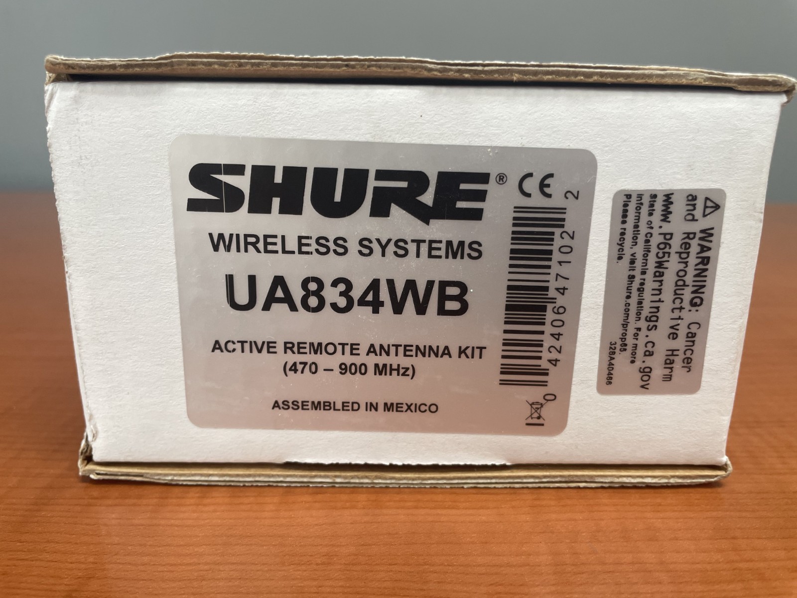 Shure UA834WB UHF Active Remote Antenna Kit Frequency Range 470-900 MHz