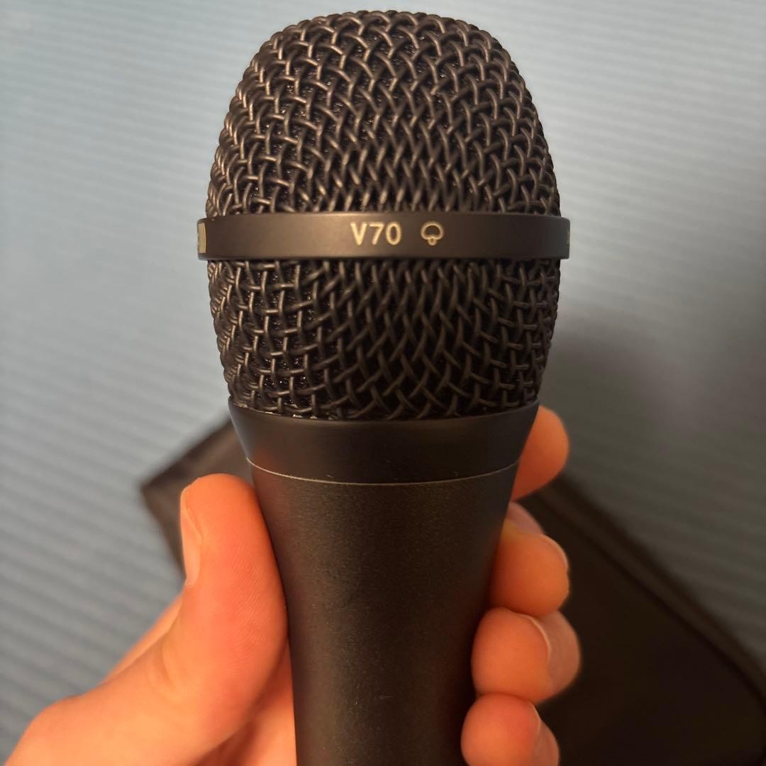 Beyerdynamic TG-V70 Dynamic Microphone Thick Sound Used with Case and Holder