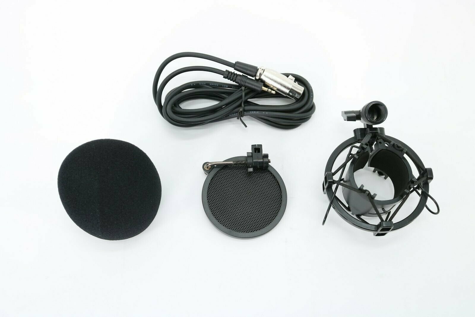 EMC900 Multi-Pattern Large Diaphragm Condenser Project Studio Microphone Black