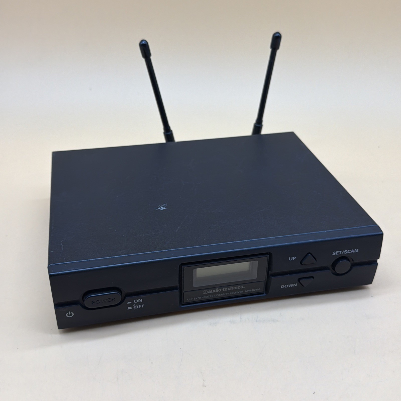 Audio Technica ATW-R2100 UHF Synthesized Receiver 655-680MHz – No Power Supply