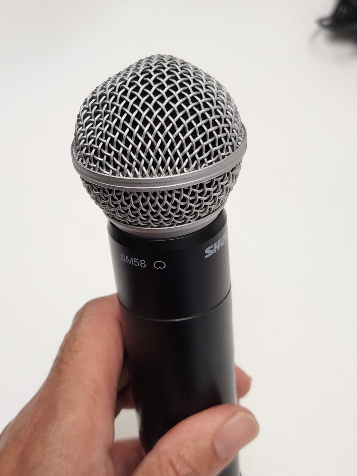 Shure SLX4 Wireless System Receiver & SLX2 SM58 Microphone G5 494 – 518 MHz