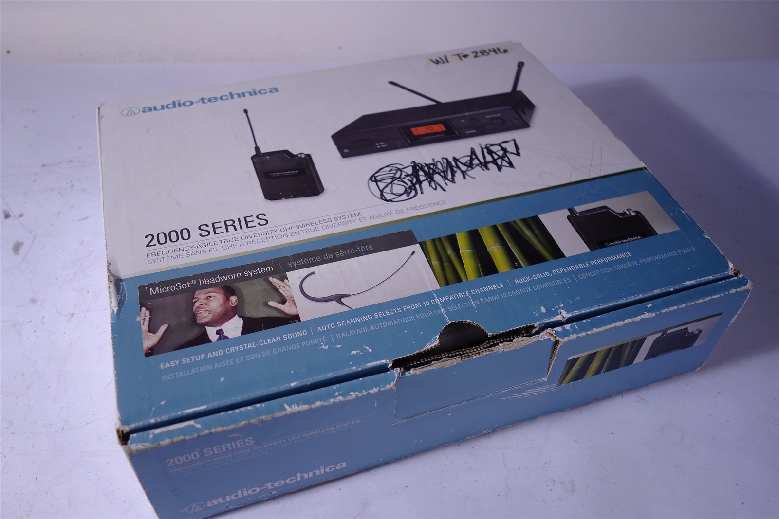 Audio Technica 2000 Series UHF Wireless Mic System ATW-T210a ATW-R2100a