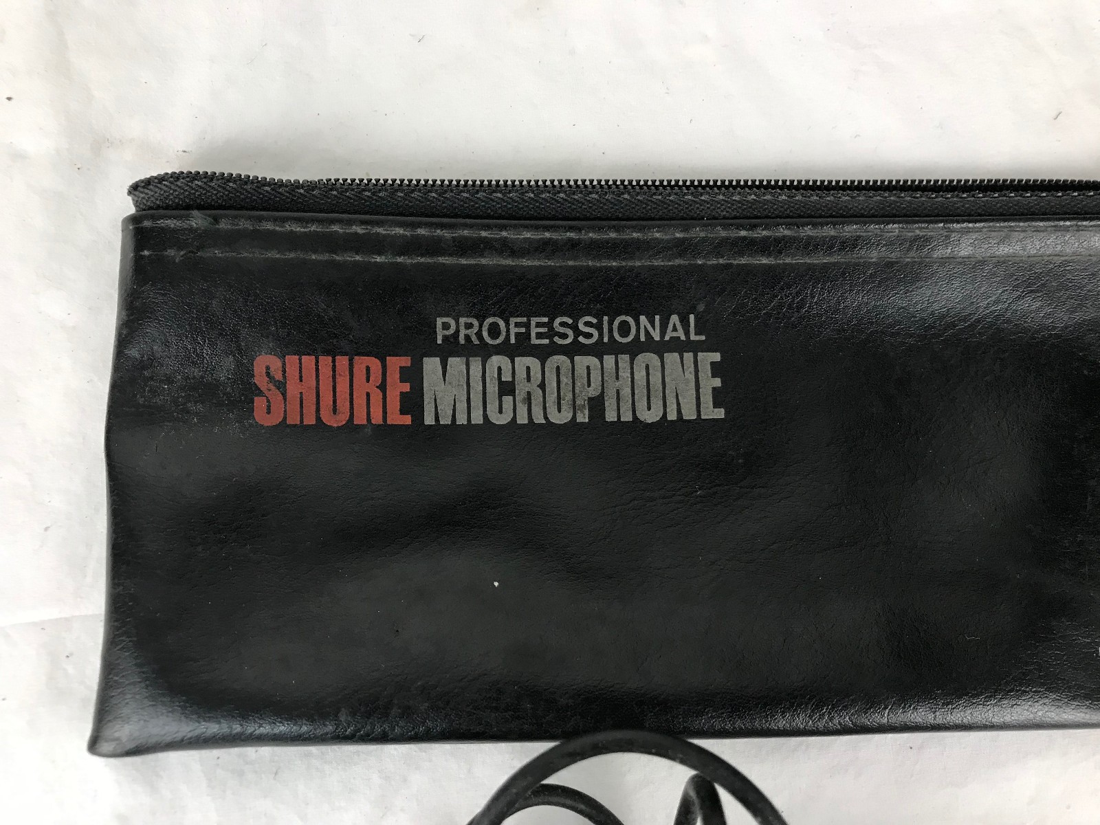 c. 1979 Shure Brothers Microphone w/ Cable, Pouch & Manual. Model PE-585