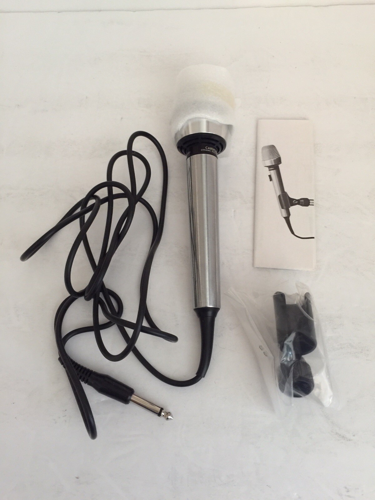 NIB!!! Radio Shack Realistic Super Cardioid Dynamic Microphone Model #33-992A