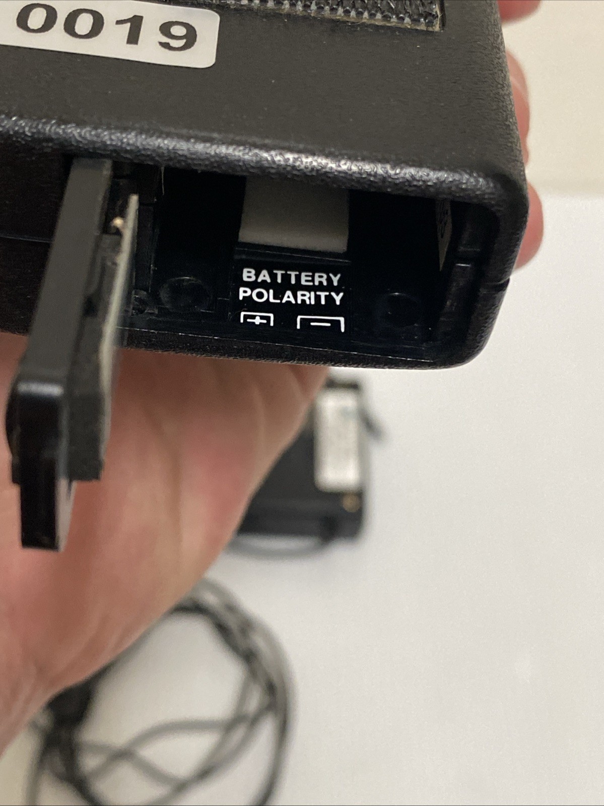 Shure T1 Guitarist Transmitter Unit – CV Frequency (208.200 MHz) – UNTESTED