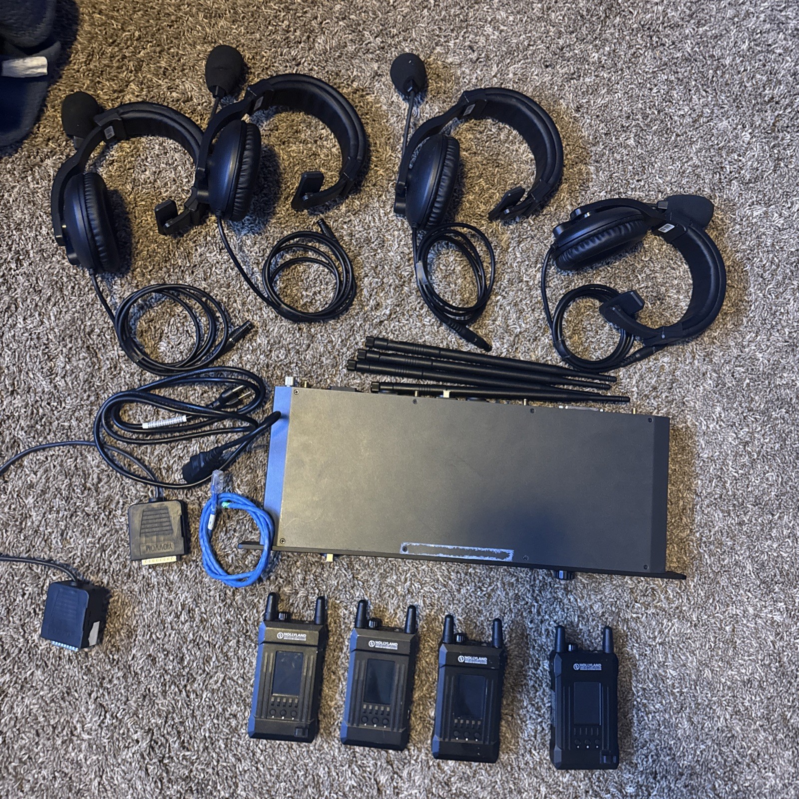 Hollyland Syscom 1000T-8B Full-Duplex Intercom System 1000T