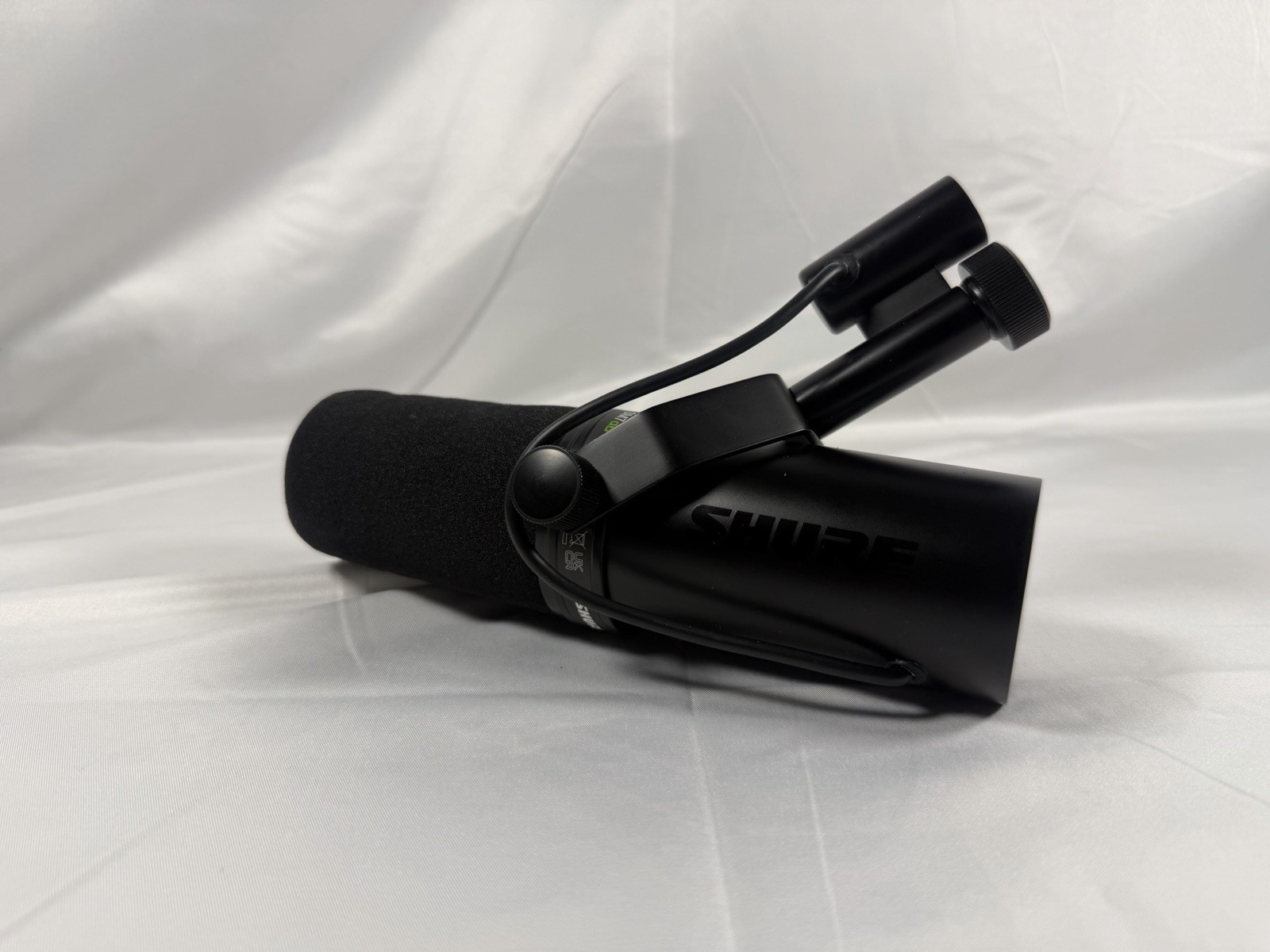 Shure SM7dB Dynamic Cardioid Vocal Microphone