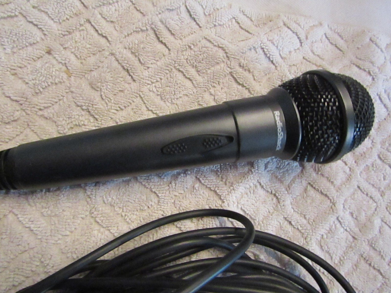 Vintage Radio Shack 33-3038 Uni Directional Dynamic Microphone