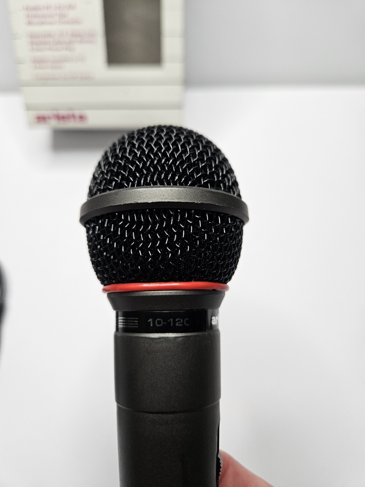 Arista High Performance Dynamic Unidirectional Microphone w/ Cardioid Pick Up