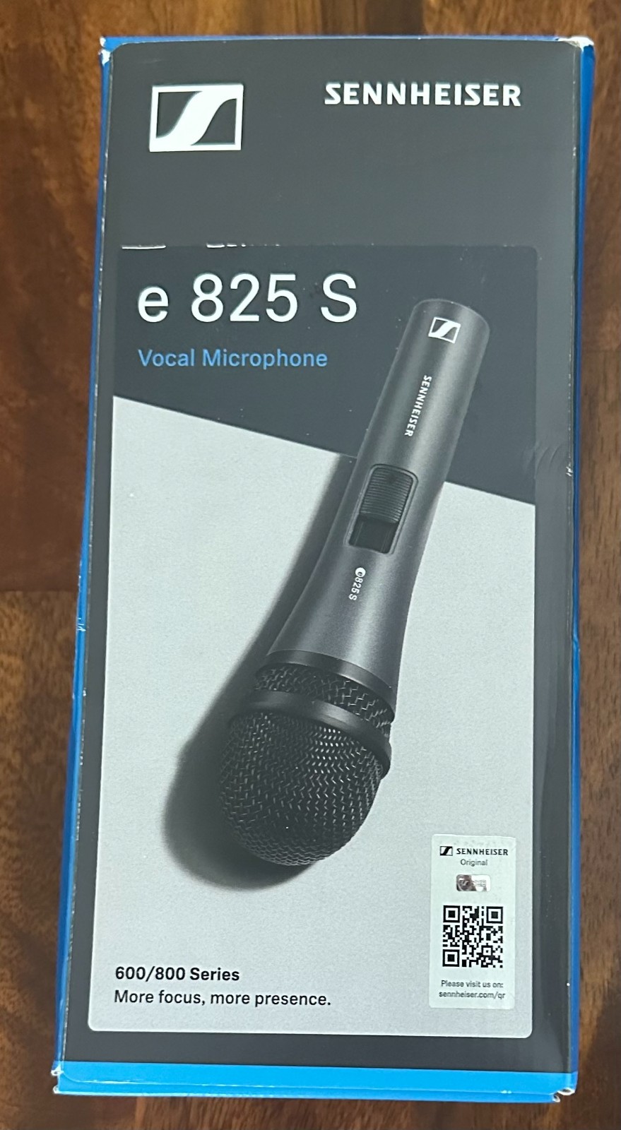 Sennheiser e 825 S microphone cardioid dynamic mic vocal mute on/off switch e825